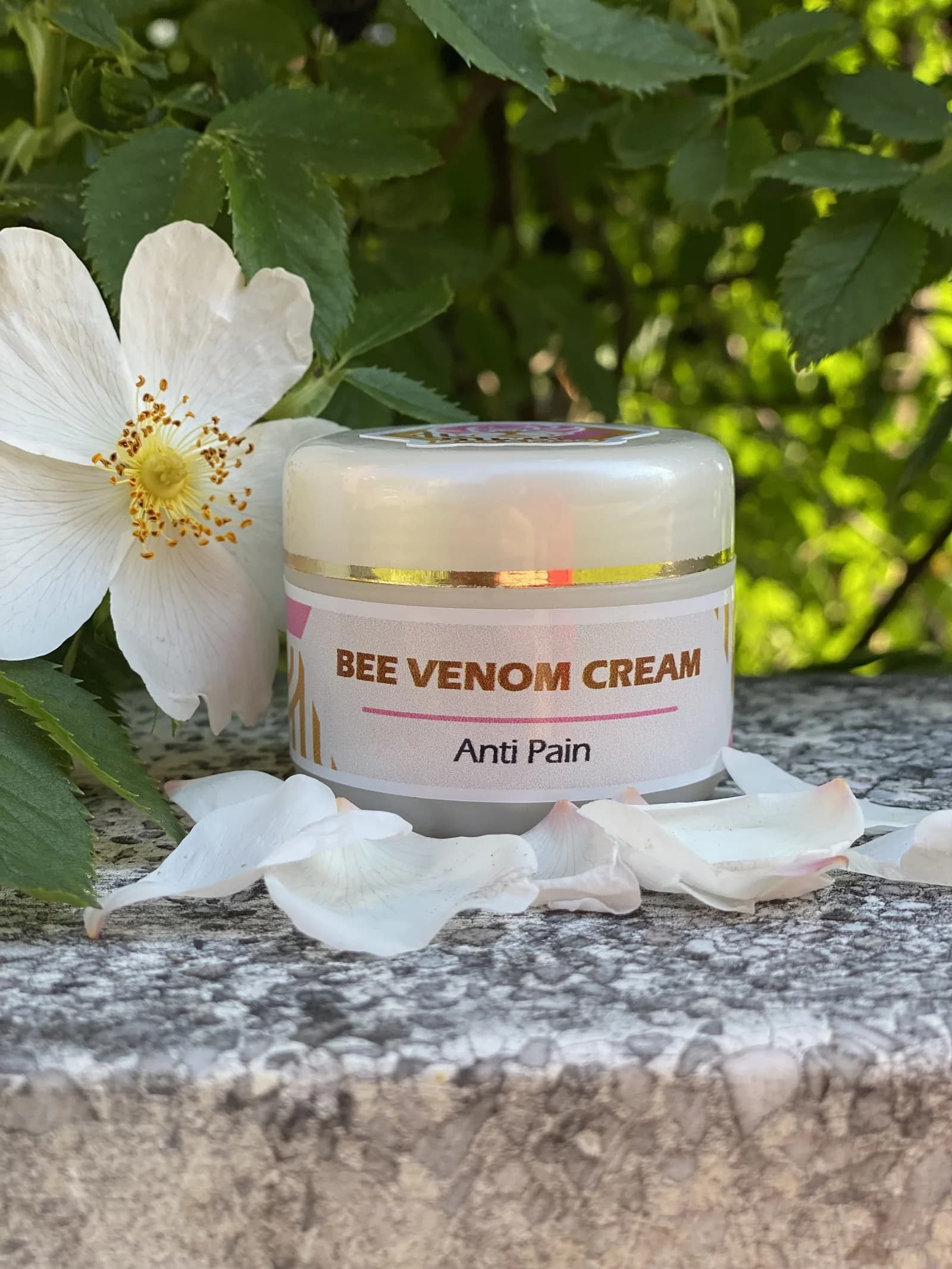 Anti pain krema za masažu sa pčelinjim otrovom Bees & Roses