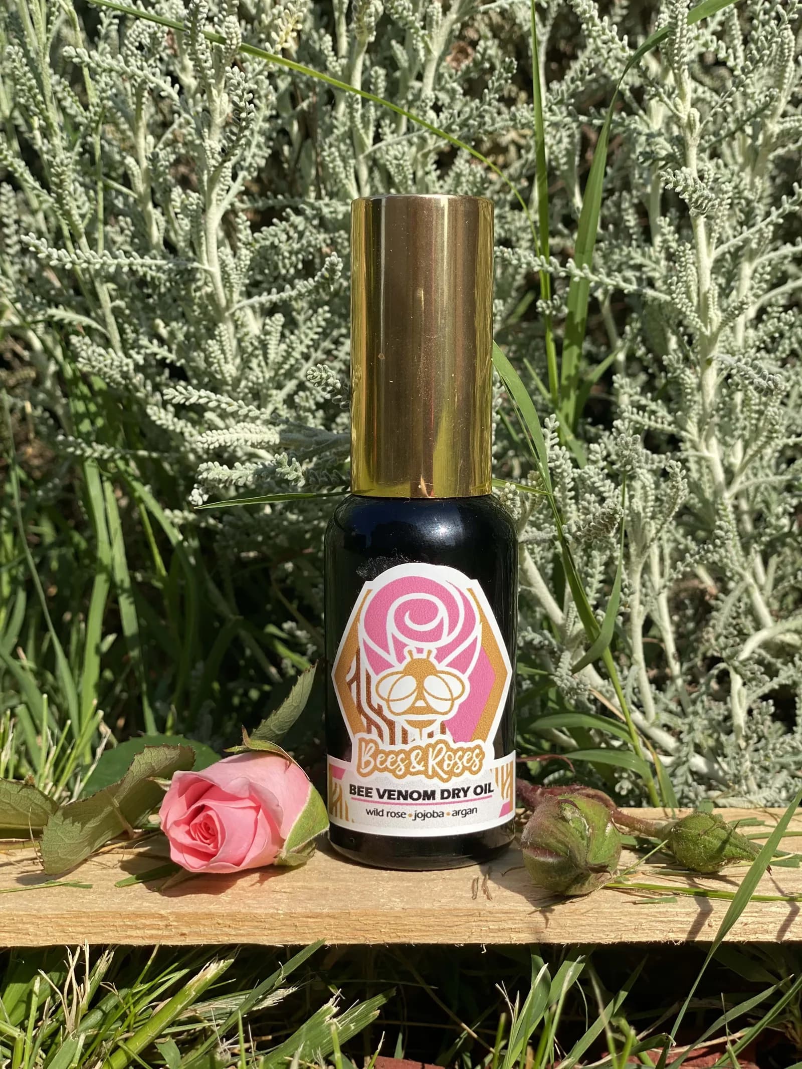 Suvo ulje sa pčelinjim otrovom za vrat i dekolte Bees & Roses
